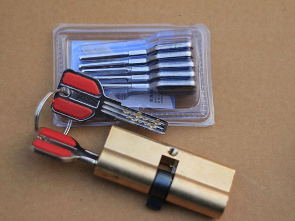 六枝特24小时上门开锁公司